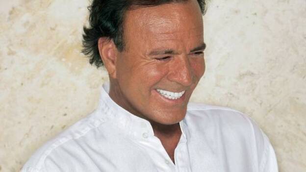 Julio Iglesias confirma su concierto el 8 de agosto en Gran Canaria