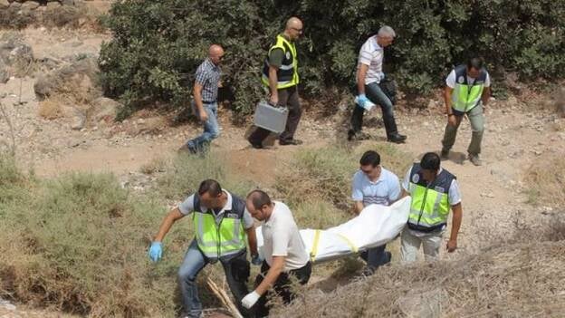 Hallan el cadáver de un indigente en las obras en un barranco de la capital