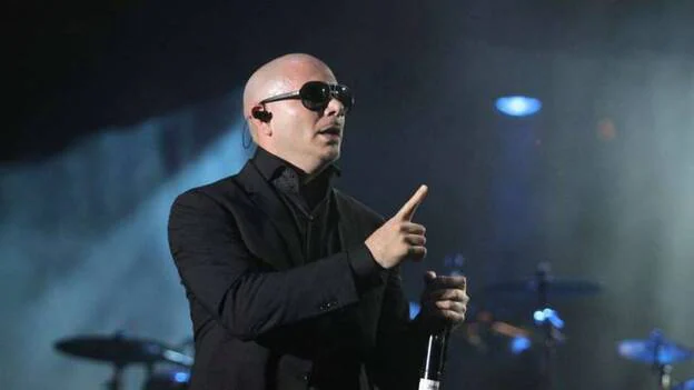 Un concurso en Facebook puede llevar al cantante Pitbull a Alaska