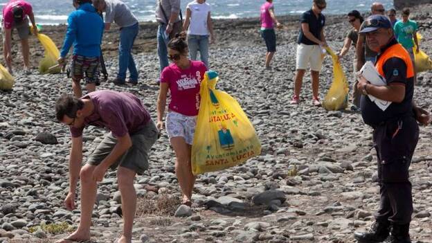Fiesta de despedida en la carpa