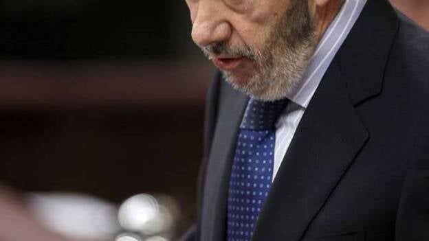 Rubalcaba pide buscar ingresos en las grandes fortunas en vez de subir el IVA