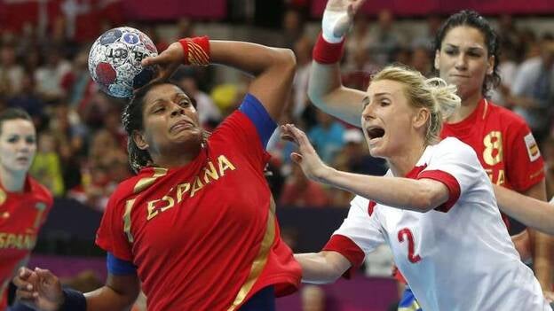 Mangué acerca a España a cuartos