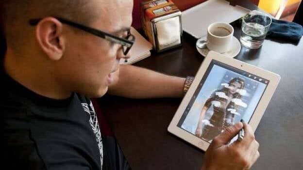 El "Arte móvil" convierte las nuevas tecnologías en soporte para cuadros