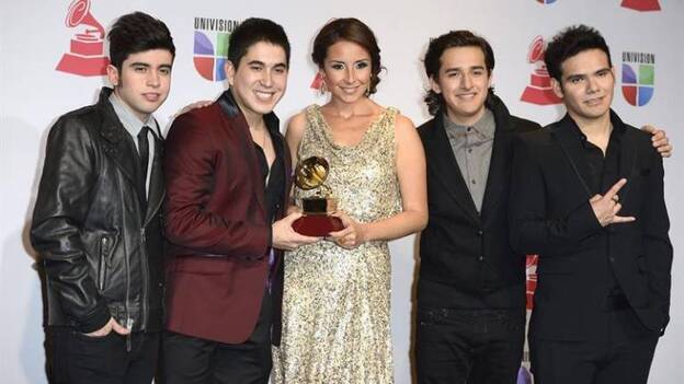 Jesse & Joy triunfan en unos Grammy Latino muy mexicanos