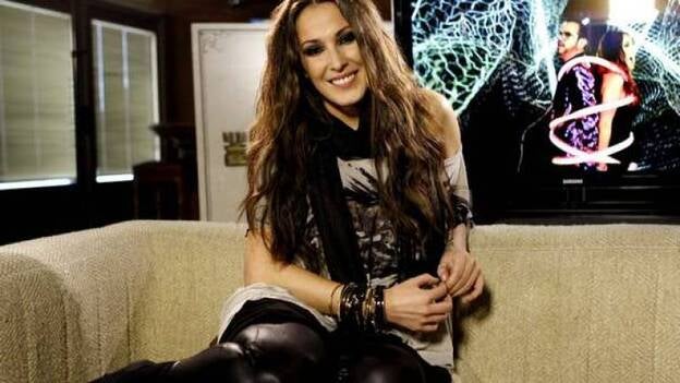 Malú se da un "caprichito" con Bisbal, Alborán y Melendi, entre otros