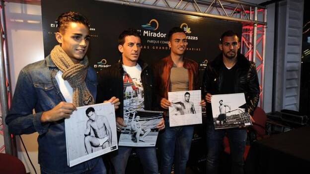 Autógrafos solidarios de la UD