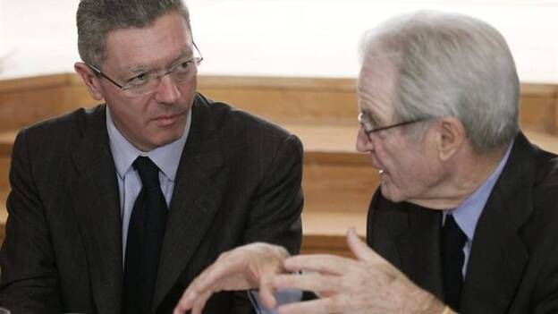 Gallardón atribuye a "intereses corporativos" la oposición a sus reformas