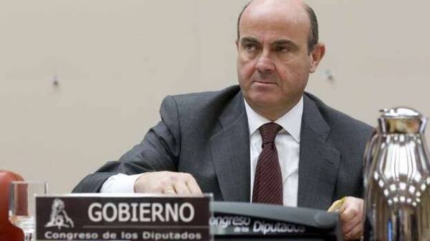 De Guindos dice que pueden hacer falta hasta 2.000 millones más para la banca