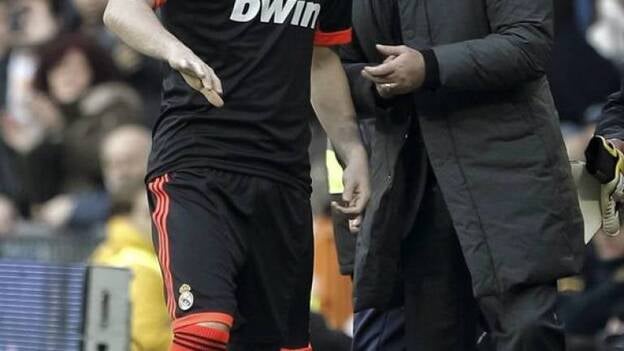 El Bernabéu está con Casillas (4-3)