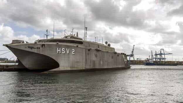 El catamarán de alta velocidad de la Armada de EEUU hace escala en Las Palmas