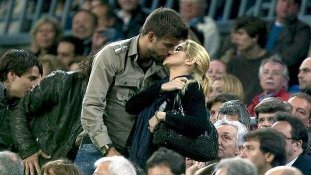 Piqué asegura que tanto Shakira como Milan, su primer hijo, están "muy bien"