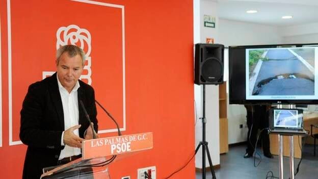 Franquis renuncia al acta de concejal