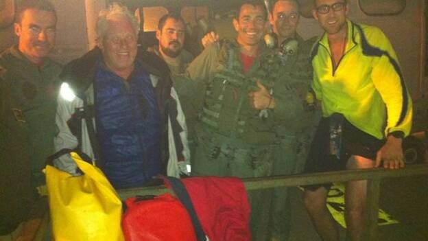 Rescatan a dos remeros en El Hierro que iban a cruzar el Atlántico de La Gomera a Antigua