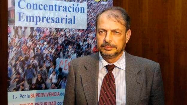 La patronal del ocio, contra los desnudos "de carnes flácidas" en las playas del Sur