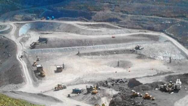 El nuevo vertedero atufa Salto del Negro