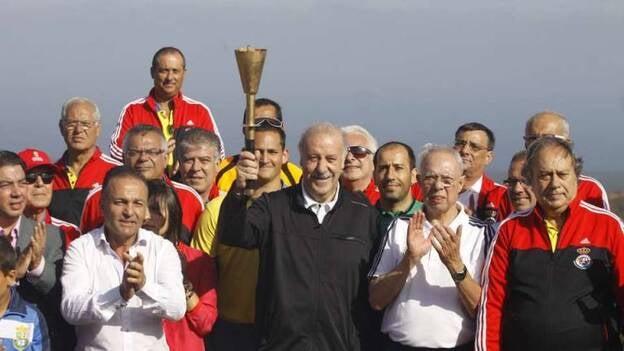 Vicente del Bosque enciende la XIX Antorcha de la Concordia por el Juego Limpio