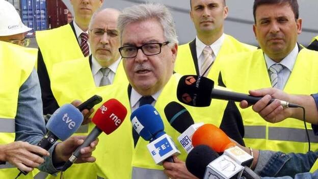 Bravo de Laguna espera que Riu reconsidere su posición sobre el Hotel Oasis