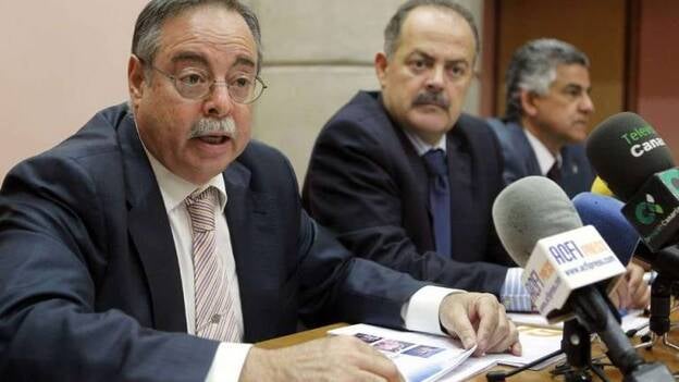 Canarias llevará al Tribunal Constitucional la reforma de la Ley de Costas