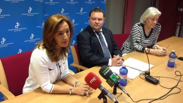 Los dentistas hacen revisiones gratis a las embarazadas