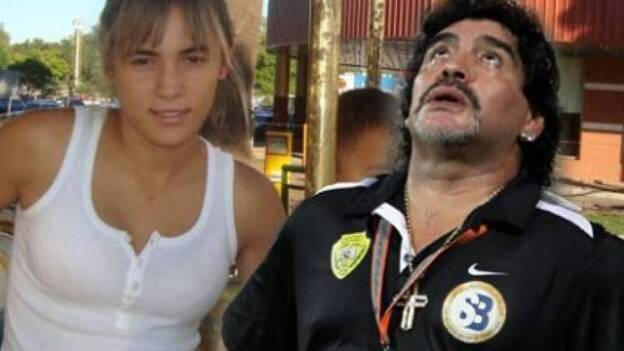 Maradona llega a Buenos Aires acompañado de su nueva novia