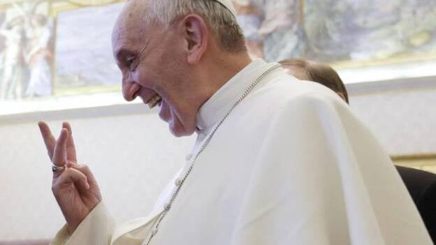 El Vaticano asegura que el papa no realizó un exorcismo, sólo rezó por un enfermo