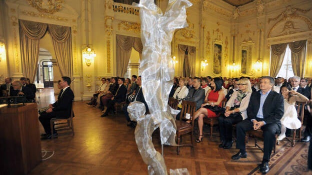 Manolo González ingresa en la Academia de Bellas Artes