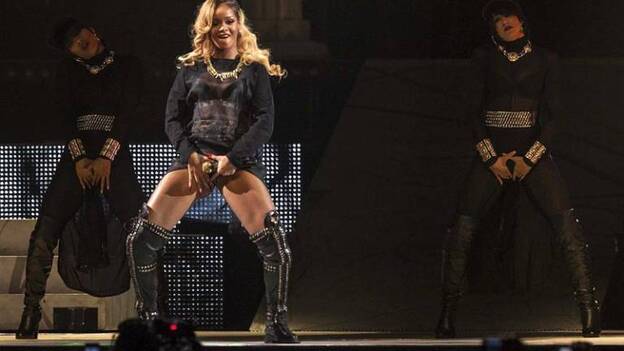 Rihanna deslumbra y conquista el BEC de Barakaldo en inicio de su gira europea