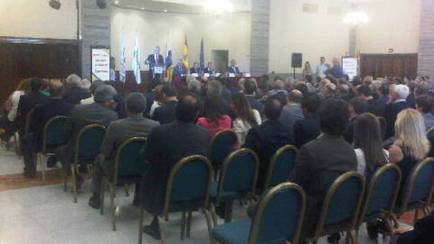 Spar e Hiperdino celebran juntos el Día de Canarias