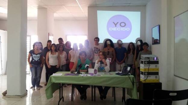 Acción en Red lanza una campaña a favor del aborto legal, seguro y gratuito