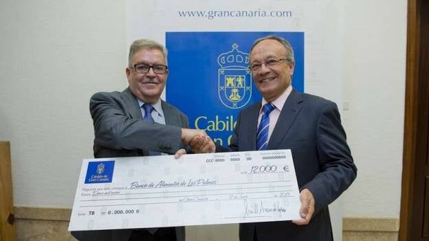 Cheque de 12.000 euros al Banco de Alimentos