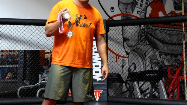 'El Trota', ocho combates, tres títulos mundiales