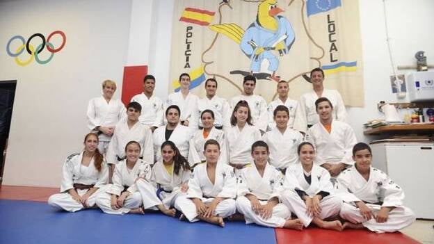 Londres convoca al Polikata