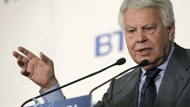 Felipe González carga contra EEUU por espionaje y el vuelo de Evo Morales