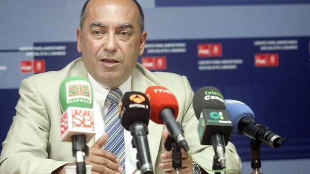 Julio Cruz dice que Soria es el responsable de la pobreza en Canarias