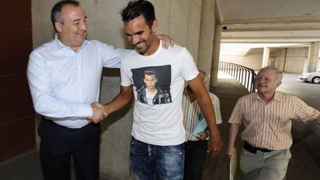 Ya es oficial: Ángel firma hasta 2015