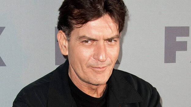Charlie Sheen ya es abuelo