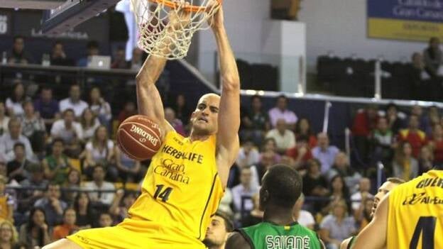 El Málaga también se fija en Xavi Rey y retoma el interés por Nelson