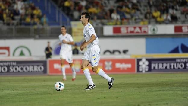 Valerón, alfa y omega en la grada y sobre el terreno