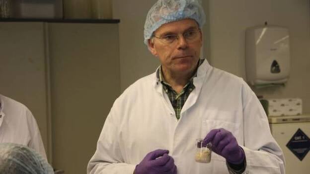 Científicos holandeses presentan la primera hamburguesa creada en laboratorio