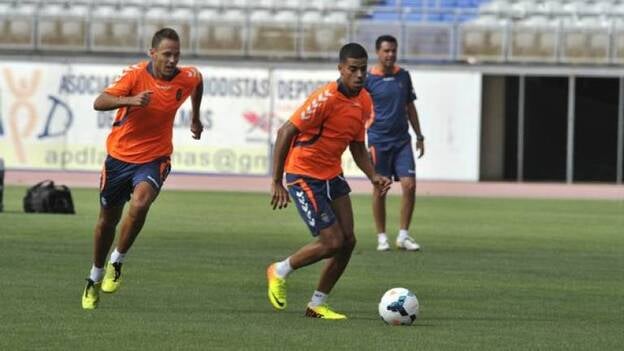 Los Castellano tratan su renovación