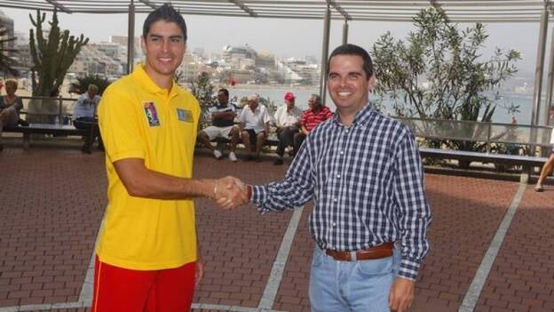 García Hemme, orgulloso de representar a la isla