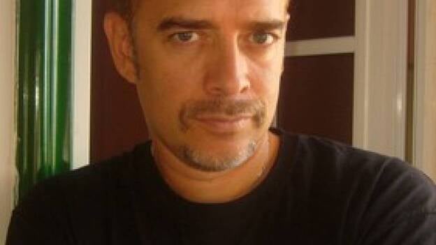 Hernández convierte la política canaria en una novela negra