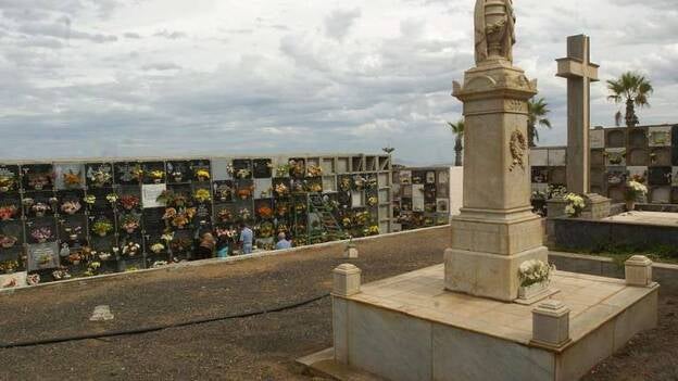 Expedientan al sepulturero de Guía