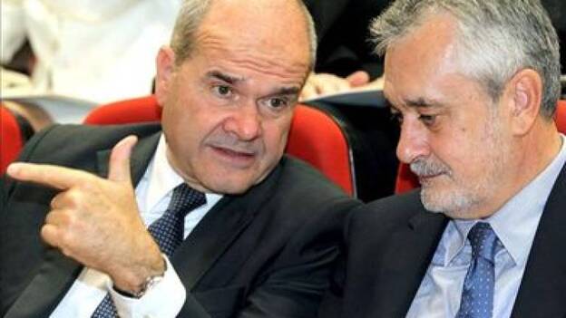 Alaya imputa a Griñán, Chaves y cinco exconsejeros por el caso de los ERE