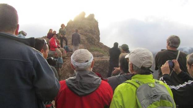 Gran Canaria 'sube' al Bentayga para dar la bienvenida al otoño