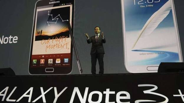 Samsung lanzará en octubre un smartphone con pantalla curva en Corea del Sur