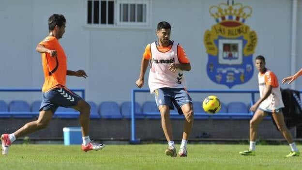 Aythami Artiles reconoce en la plantilla el gen del ascenso