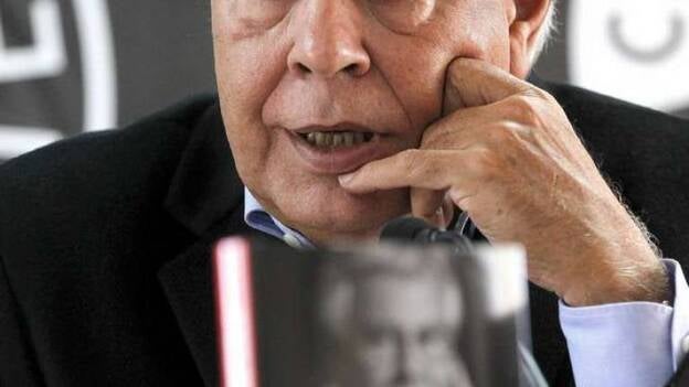 González se declara "disponible" para ayudar en lo que pueda, incluso a Rajoy