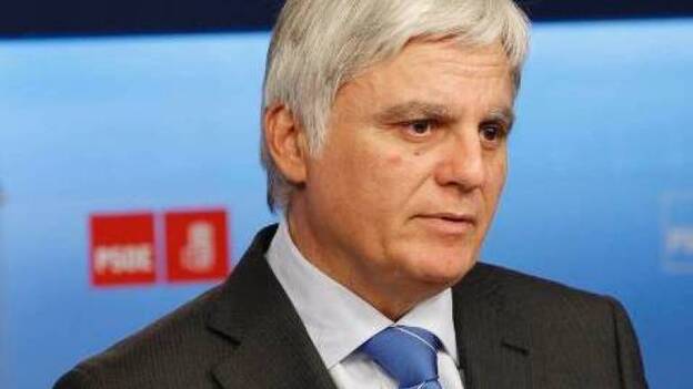 Pérez avisa a quienes "frenan" al PSC que o se cumple la palabra o se marchan