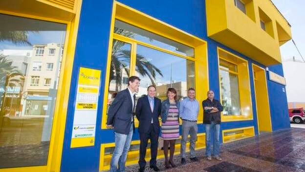 Correos estrena oficina en Vecindario con internet, sin barreras y servicio 12 horas